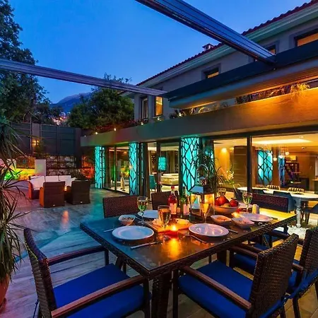 Vilă Sleeps 6 With Pool Air Con And Wifi *
