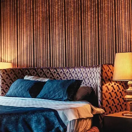 Vilă Sleeps 6 With Pool Air Con And Wifi *